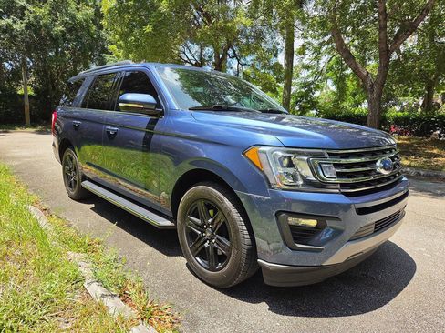 Used 2020 Ford Expedition XLT w/ Equipment Group 202A RWD image 1