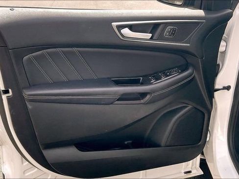 Used 2016 Ford Edge Sport image 23