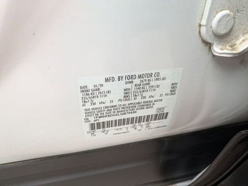 Used 2020 Ford Explorer XLT w/ Equipment Group 202A image 28