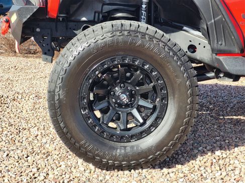 Used 2021 Jeep Gladiator Sport image 10