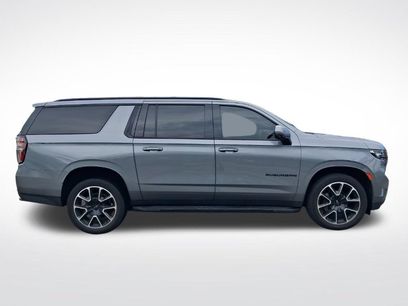 Used 2022 Chevrolet Suburban RST w/ Sport Performance Package