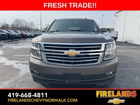 Used 2016 Chevrolet Suburban LT image 3