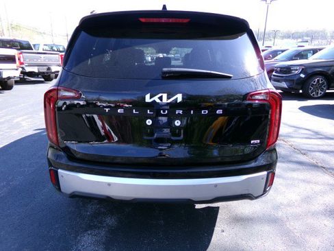 Used 2024 Kia Telluride LX image 8