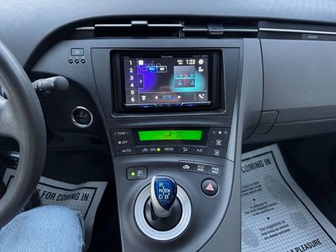 Used 2010 Toyota Prius Three image 15