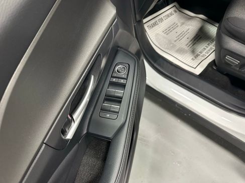 Used 2025 Toyota Grand Highlander AWD image 9