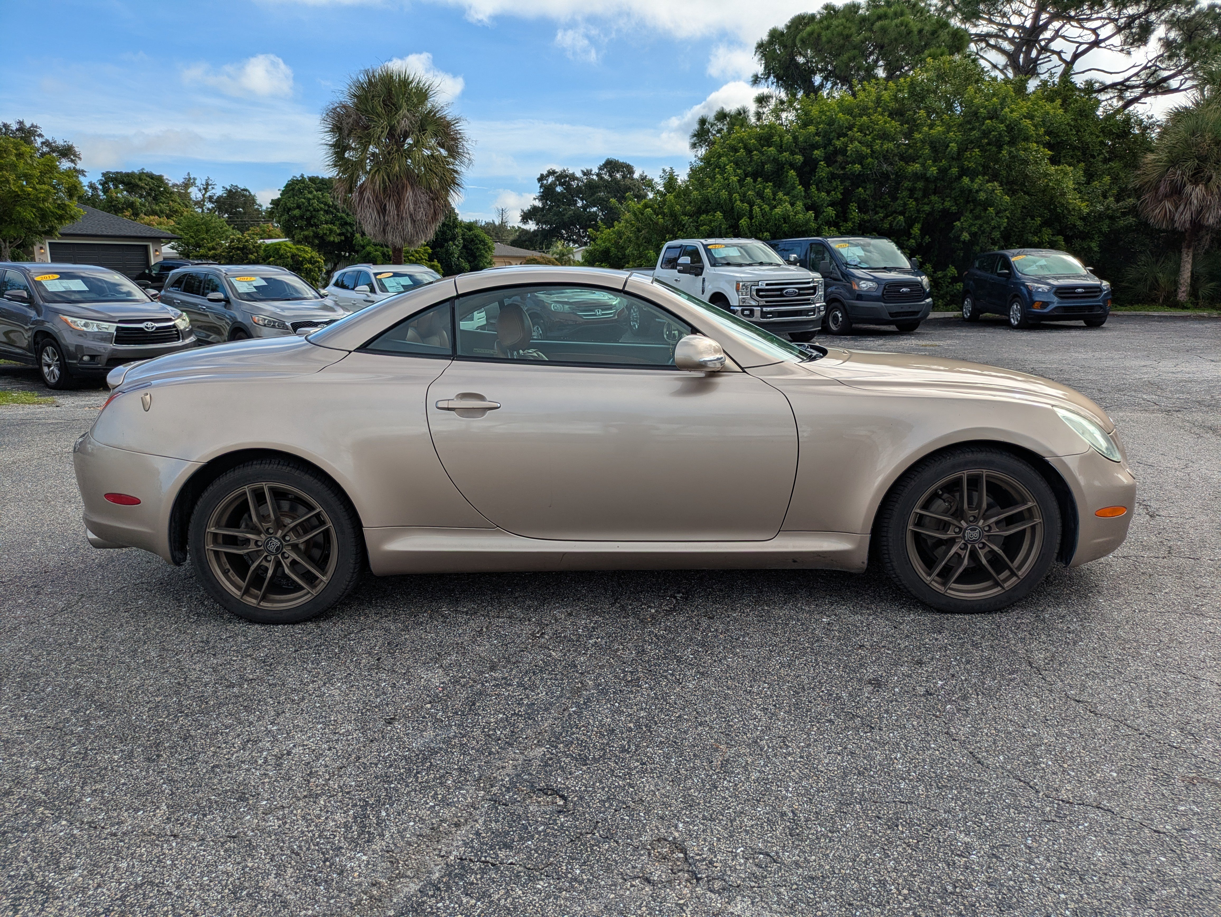 Used 2002 Lexus SC 430 Convertible RWD image 3