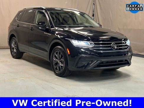 Certified 2023 Volkswagen Tiguan SE image 1