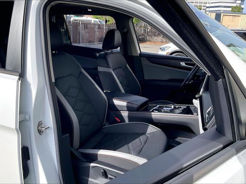 Certified 2024 Volkswagen Atlas Peak Edition SEL image 6