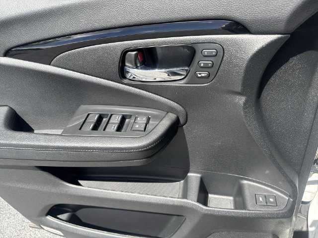 Used 2021 Honda Pilot Elite image 31