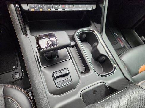 Used 2024 GMC Sierra 1500 AT4 w/ Technology Package image 17