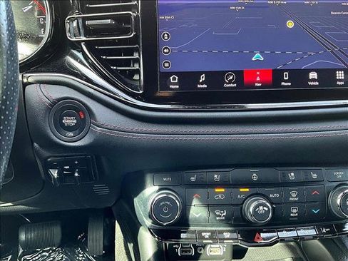 Used 2022 Dodge Durango R/T image 24