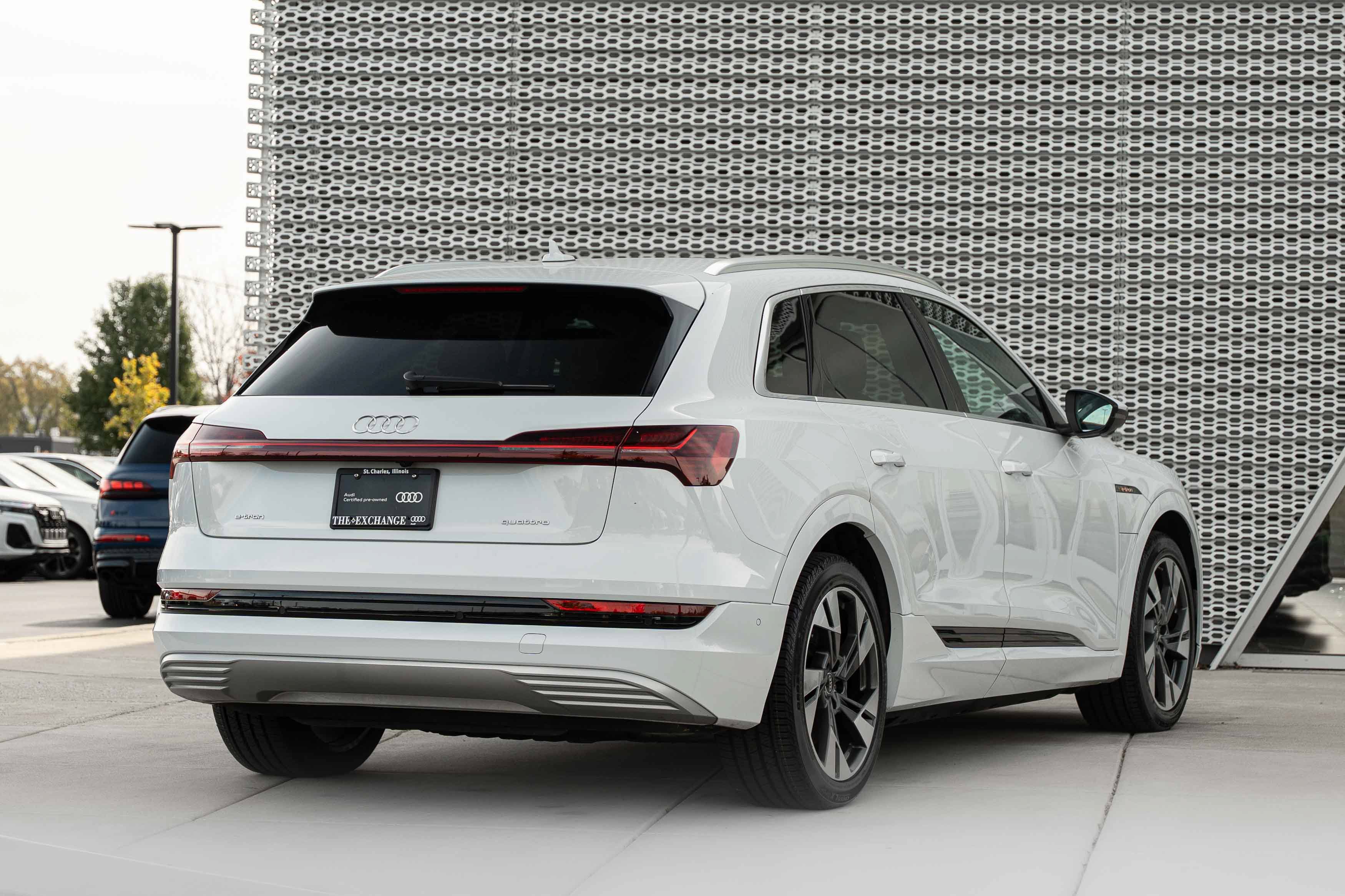 Certified 2023 Audi e-tron Premium Plus w/ Premium Plus Package AWD/4WD image 4