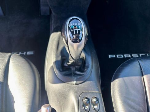 Used 2001 Porsche 911 Carrera 4 image 17