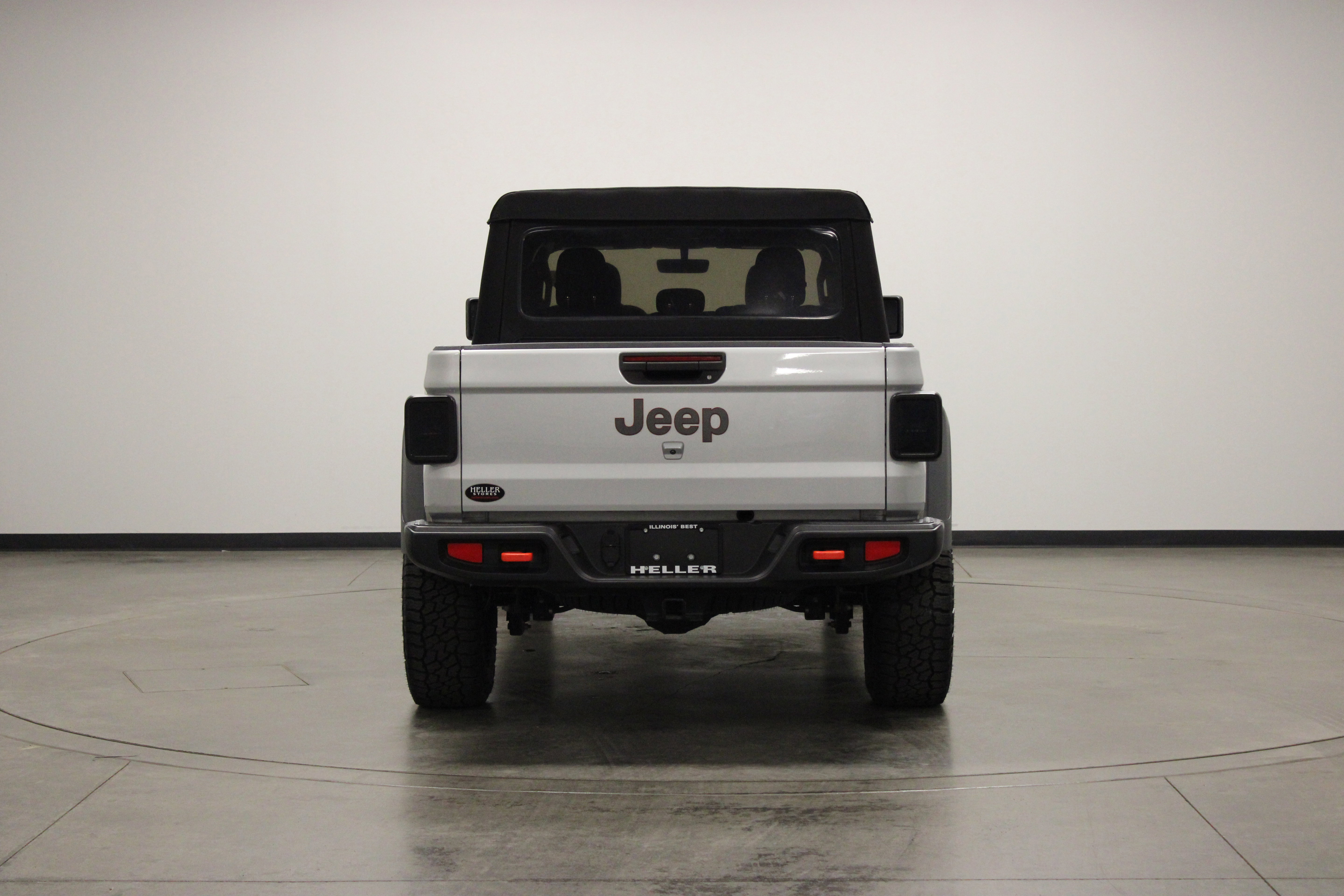 Used 2023 Jeep Gladiator Mojave w/ Trailer Tow Package AWD/4WD image 7