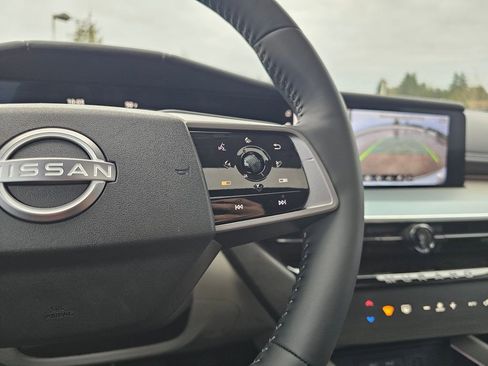 Used 2025 Nissan Murano SL image 35