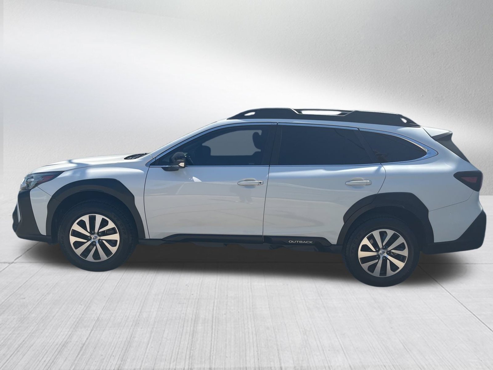 Used 2023 Subaru Outback Premium AWD/4WD image 4