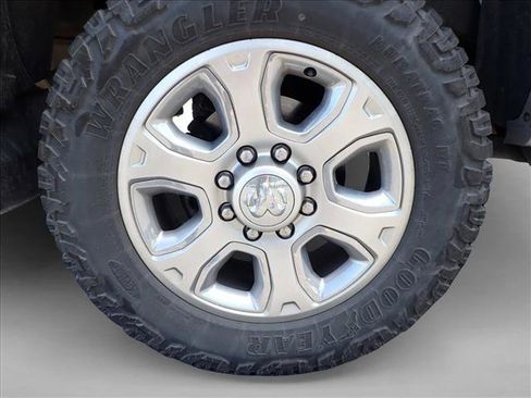 Used 2015 RAM 2500 Laramie AWD/4WD image 6