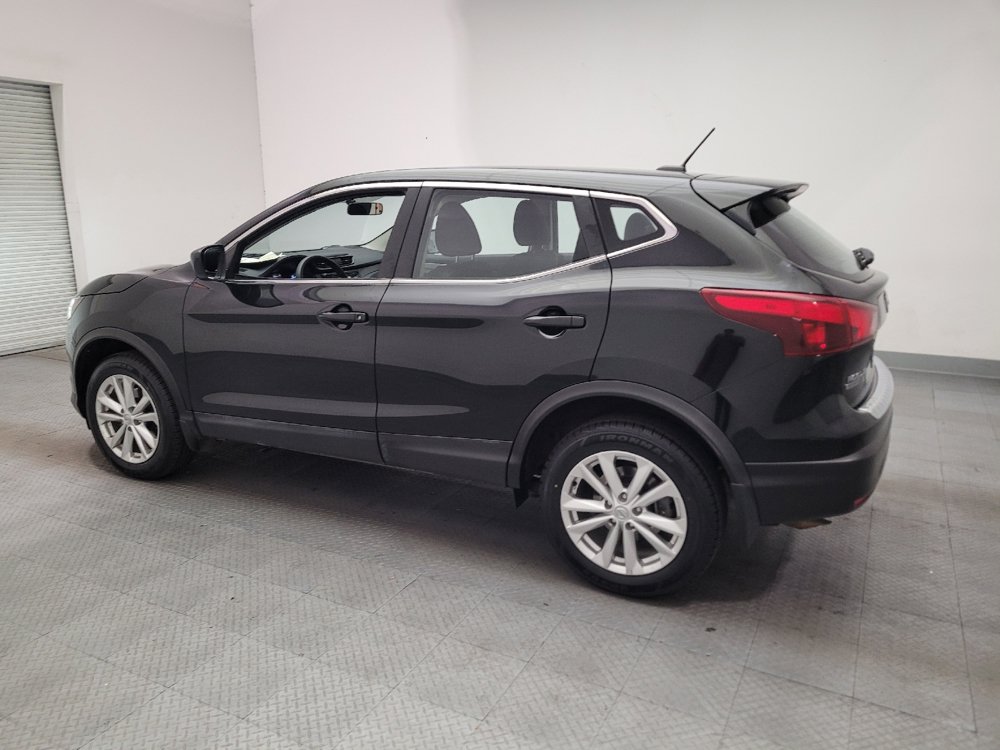 Used 2018 Nissan Rogue Sport S w/ S Appearance Package FWD image 3