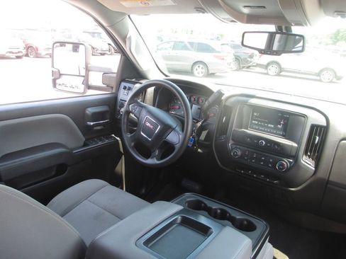 Used 2016 GMC Sierra 2500 4x4 Crew Cab w/ Sierra Convenience Package image 21