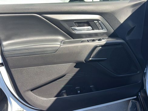 Used 2026 Chevrolet Silverado EV LT AWD/4WD image 11