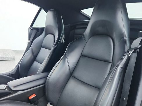 Used 2015 Porsche 911 Turbo S image 16