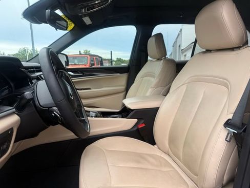 Used 2022 Jeep Grand Cherokee Limited 4xe AWD/4WD image 8