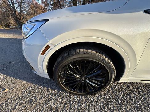 Used 2023 Lincoln Corsair Reserve w/ Equipment Group 202A image 10