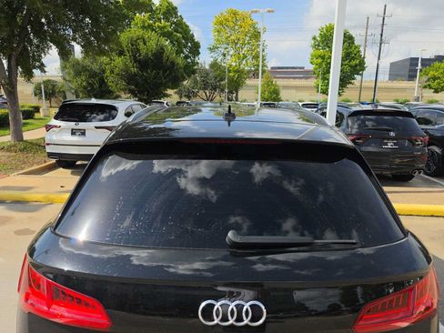 Used 2020 Audi Q5 2.0T Premium w/ Convenience Package AWD/4WD image 6