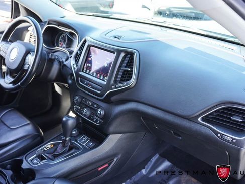 Used 2019 Jeep Cherokee Trailhawk w/ Cold Weather Group image 42