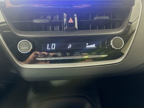 Certified 2025 Toyota Corolla LE FWD image 15