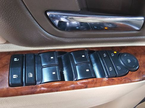 Used 2011 Chevrolet Tahoe LT w/ Luxury Package RWD image 34