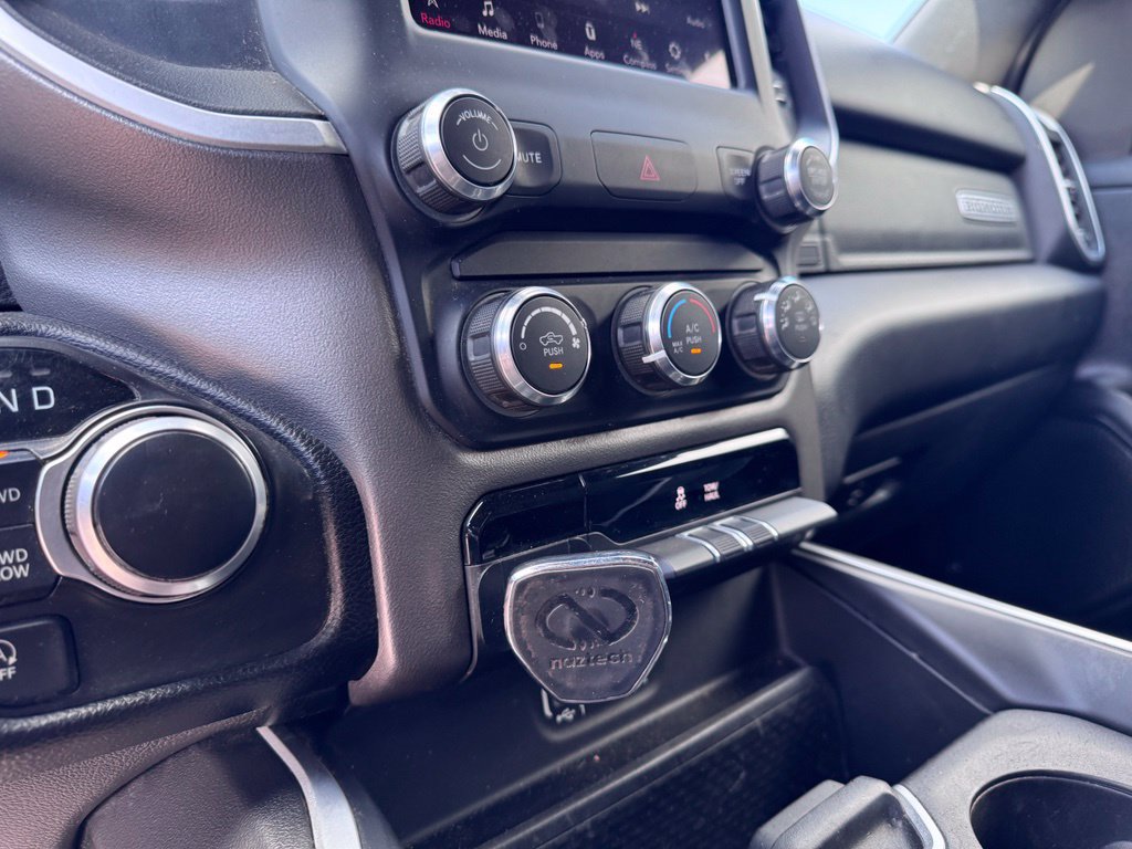 Used 2020 RAM 1500 Big Horn AWD/4WD image 17