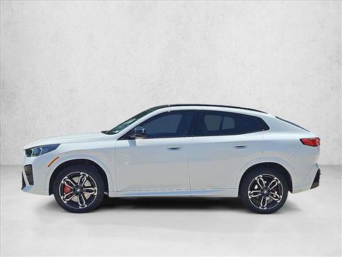 Used 2025 BMW X2 xDrive28i w/ Technology Package AWD/4WD image 9