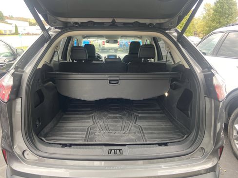 Used 2022 Ford Edge SEL w/ Convenience Package image 9