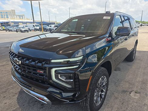 Used 2025 Chevrolet Suburban Z71 AWD/4WD image 1