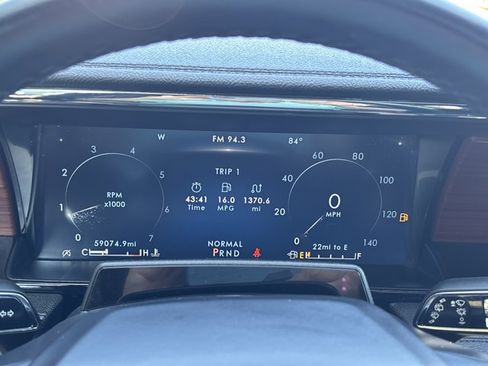 Used 2023 Lincoln Navigator Reserve AWD/4WD image 30