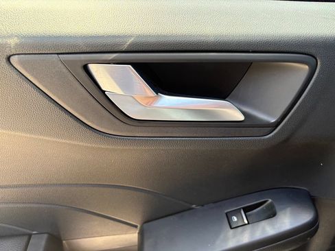 Used 2023 Ford Escape ST-Line Select AWD/4WD image 40