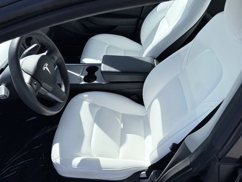 Used 2023 Tesla Model 3 Standard Range image 26