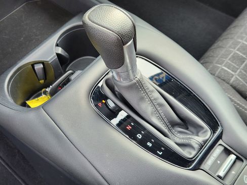 Used 2023 Honda HR-V LX image 12