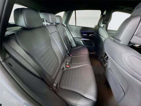 Used 2025 Mercedes-Benz GLC 300 GLC 300 image 23