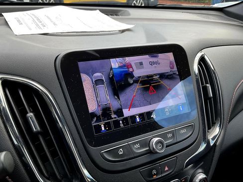 Used 2023 Chevrolet Equinox RS w/ RS Leather Package image 21