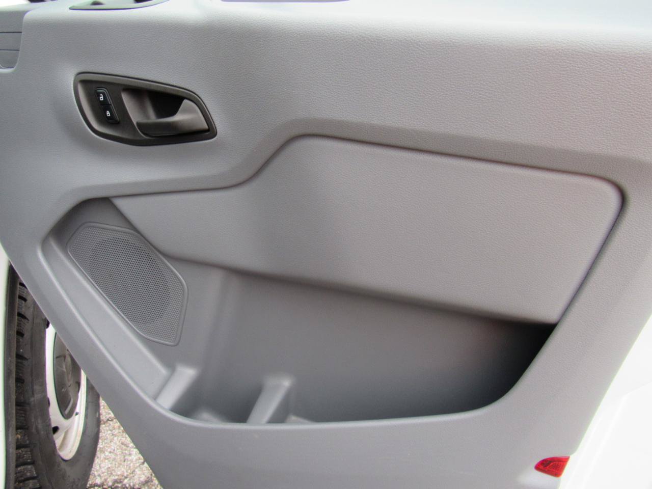 Used 2016 Ford Transit 350 XL RWD image 27