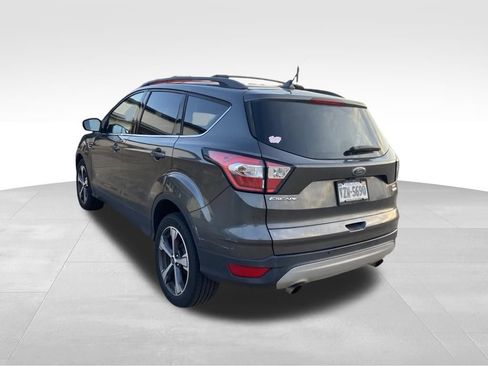 Used 2018 Ford Escape SEL w/ Ford Safe & Smart Package FWD image 17