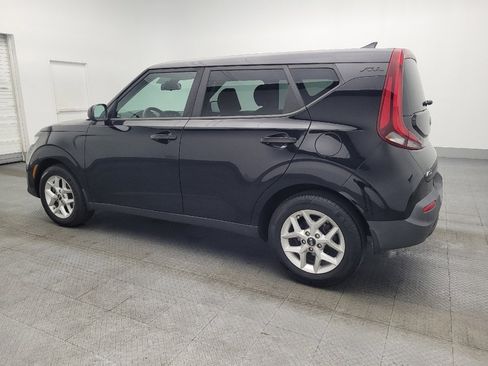 Used 2020 Kia Soul S image 3