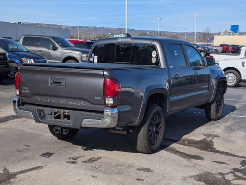 Used 2021 Toyota Tacoma 4x4 Double Cab image 3