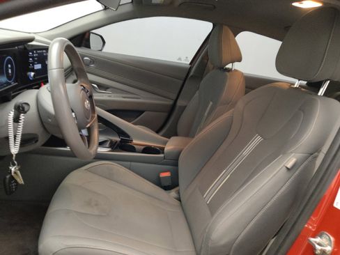 Used 2022 Hyundai Elantra SEL w/ Convenience Package image 17