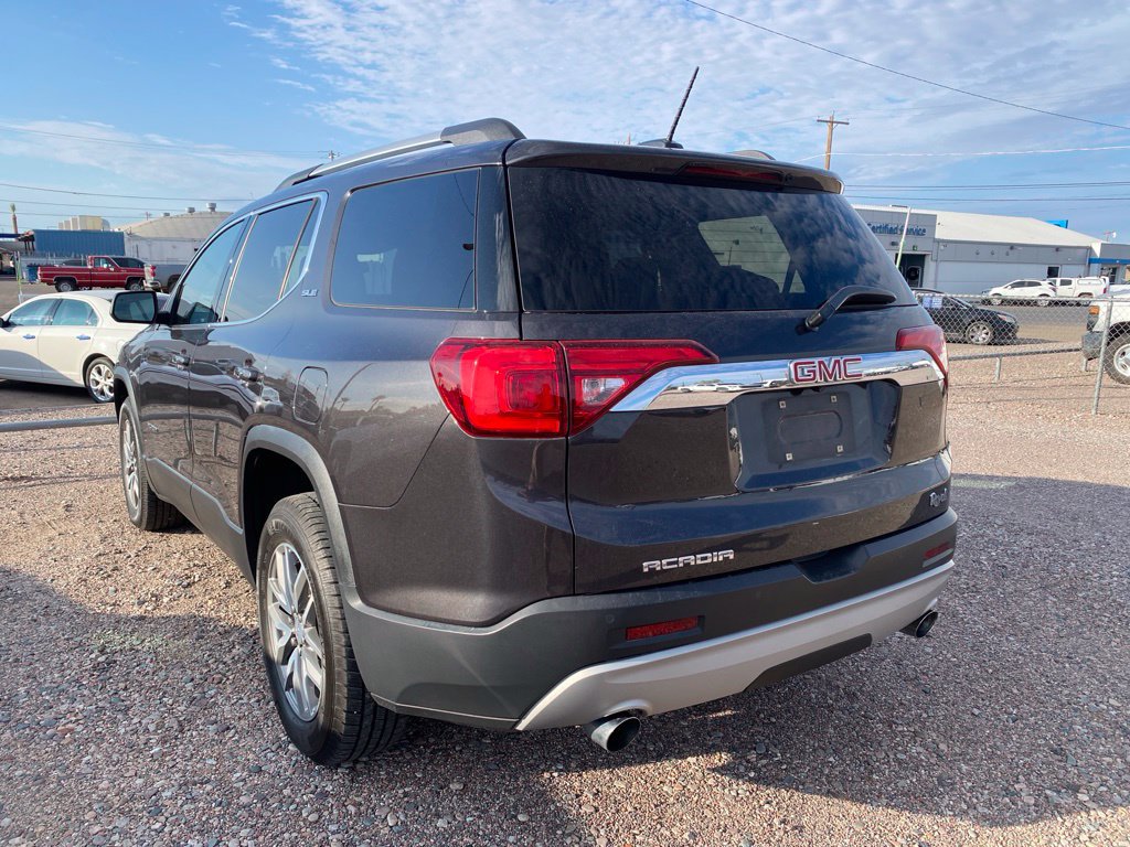 Used 2017 GMC Acadia SLE w/ Driver Alert Package I FWD image 3