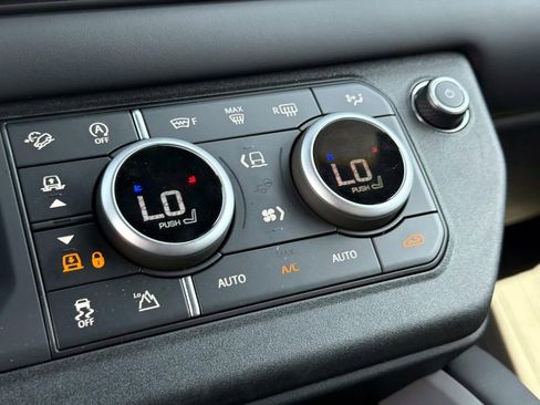 New 2025 Land Rover Defender 130 V8 image 27
