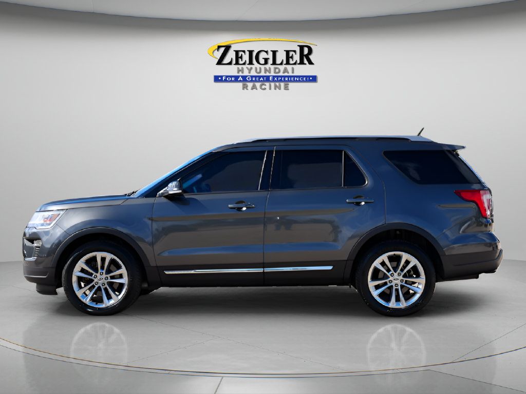 Used 2018 Ford Explorer XLT w/ Equipment Group 202A AWD/4WD image 4