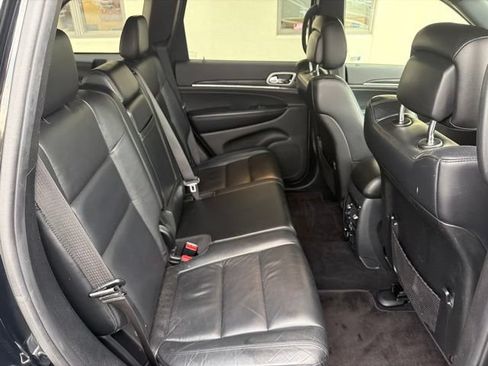 Used 2019 Jeep Grand Cherokee Limited w/ Trailer Tow Group IV AWD/4WD image 17